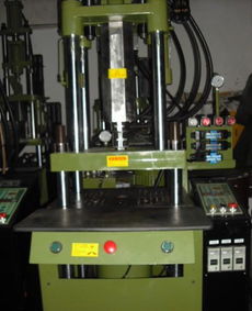 二手立式注塑机选购指南 型号、厂家、价格与图片详解